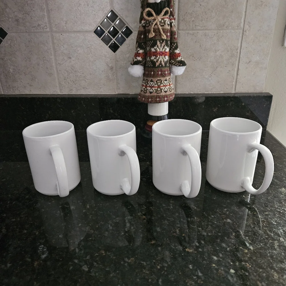 White Mug Set of 4 Large Coffee Tea Hot Chocolate Cups NWT.